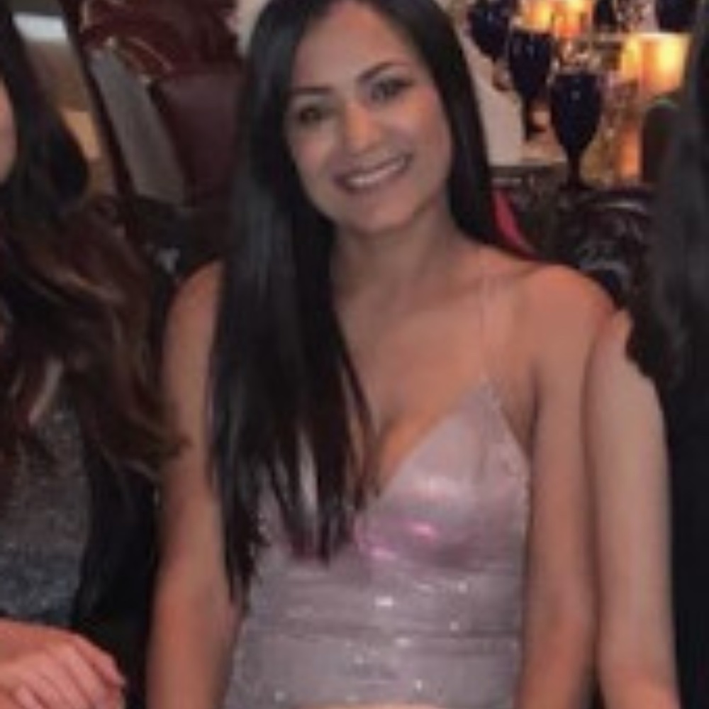 Meet your Posher, Naiara